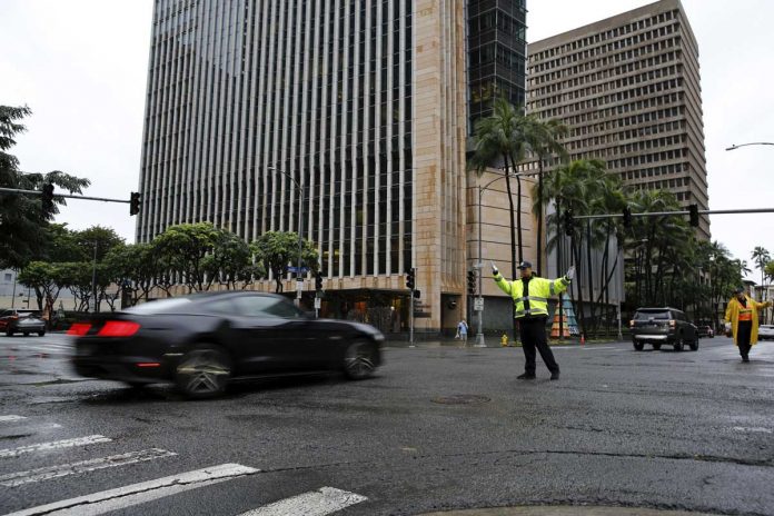 Hawaii deals with big storm and flood threats