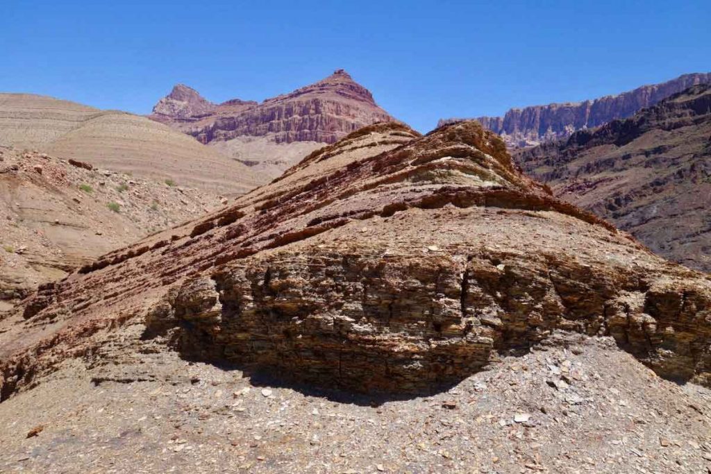 Ironstones within the sedimentary rock layers of the Grand Canyon (Arizona, USA), preserving clues about ancient marine environments.