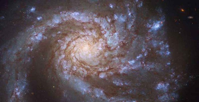 Hubble's double take on a spiral galaxy