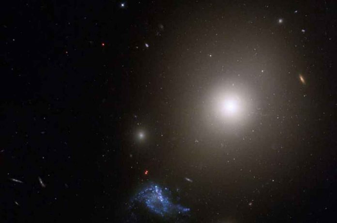 NGC 541 fuels an irregular galaxy in new Hubble image