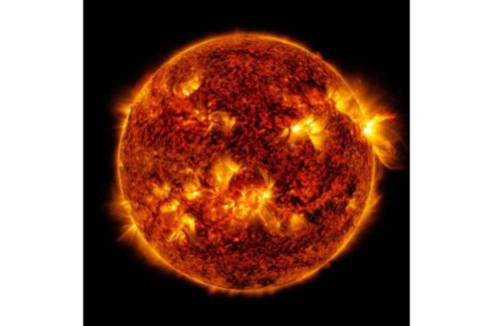 Sun erupted strong solar flare